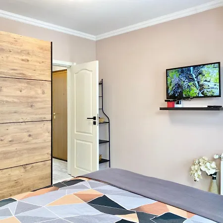 Panoramic & Mountain View Apartment