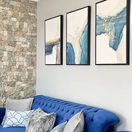 Panoramic & Mountain View Apartment