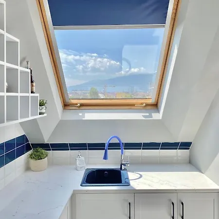 Apartment Panoramic & Mountain View